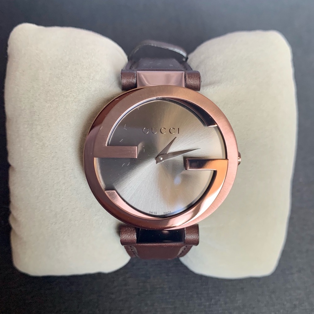 Gucci Unisex Interlocking Brown Leather Watch 🎁